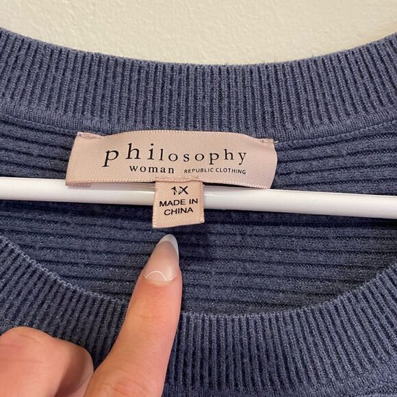 Bundle of sweaters  - Picture 7 of 7